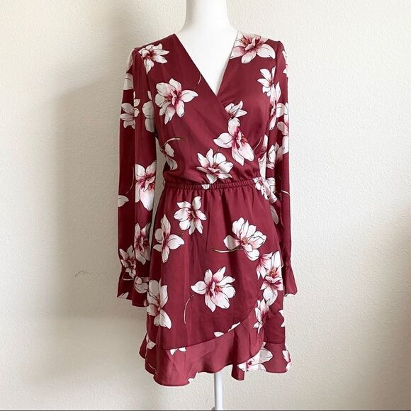 CUPCAKES and Cashmere Jarrett Red Floral Ruffle Wrap Hawaiian Dress Women’s M - Picture 2 of 10